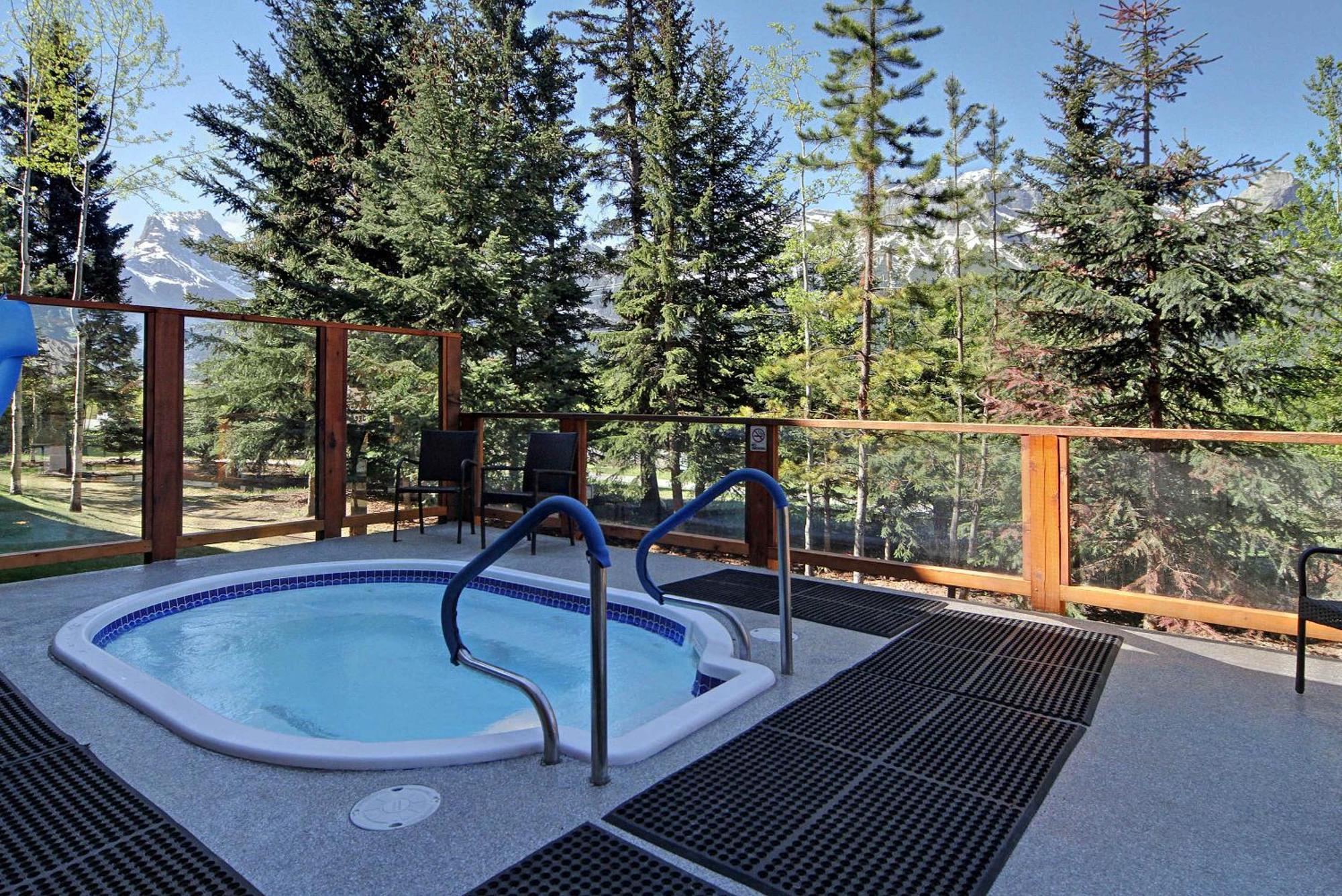 Falcon Crest Sunrise Retreat *